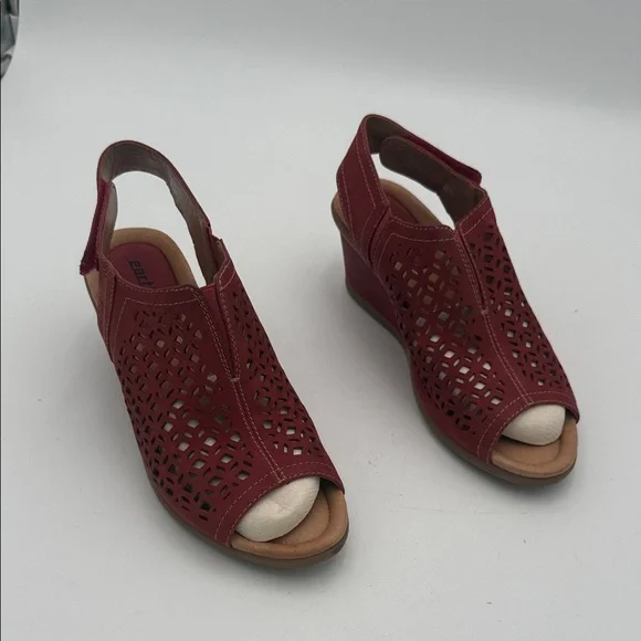 Earth Elegant Red Wedge leather Sandals women 8.5B casual office retro vacation - Picture 1 of 10